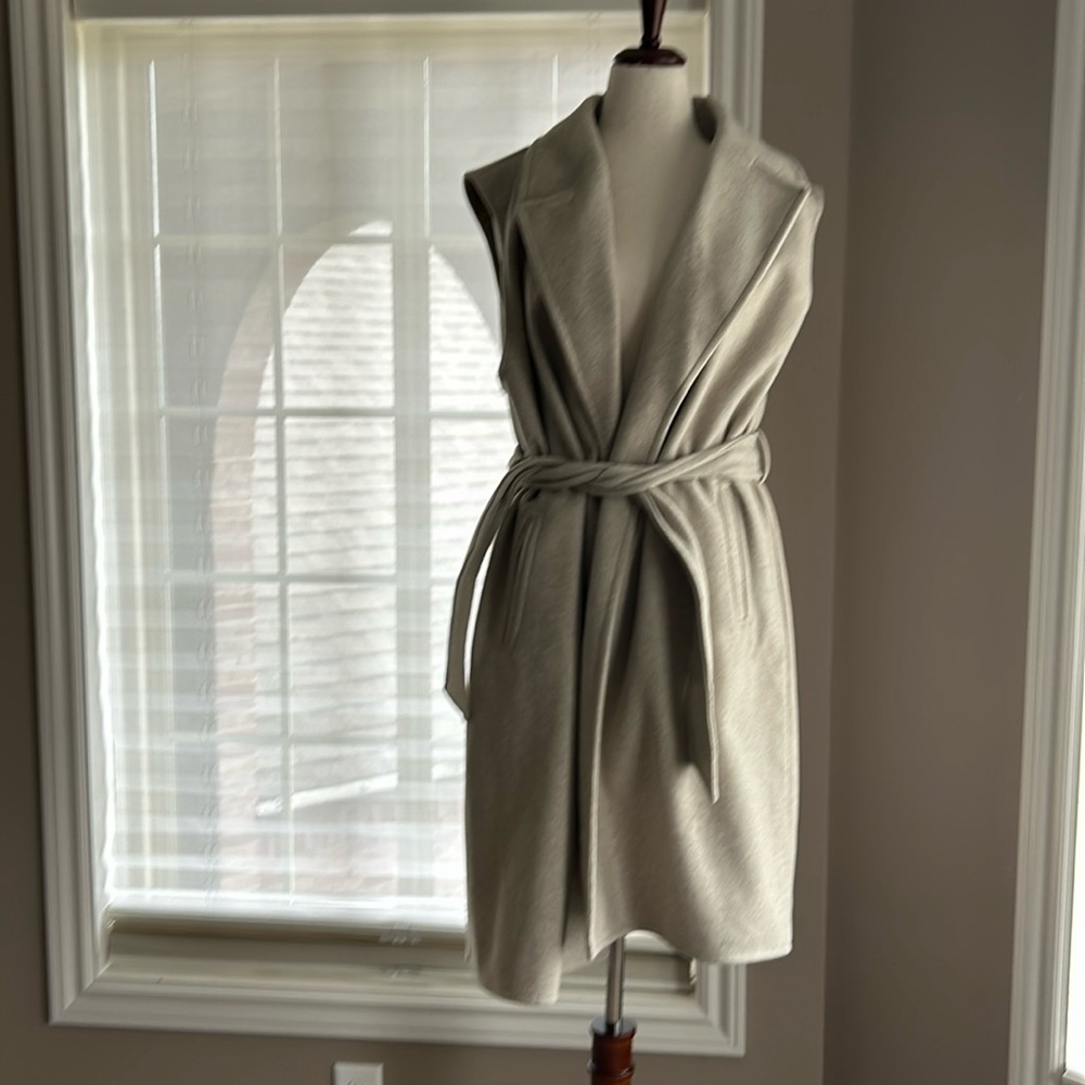 Zara winter outdoor vest. Size L.